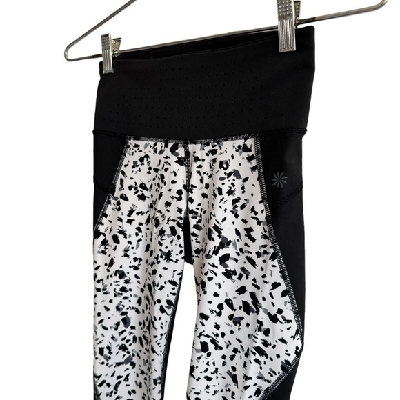 Athleta Printed Stealth TruCool Capri, Size XXS - Picture 6 of 12